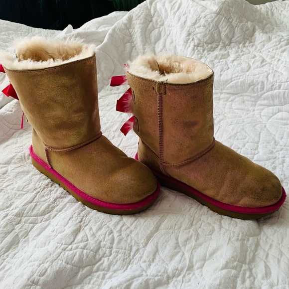 UGG Bailey Bow Shimmer Chestnut Pink bow girls - Picture 5 of 7